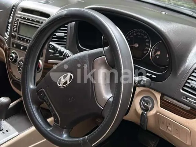 Hyundai Santa Fe 2011 photo 3