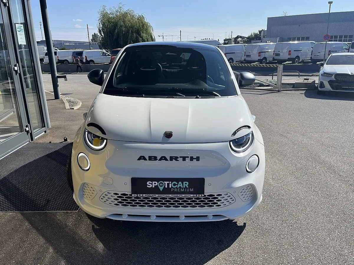 Abarth 500 2026 photo 2