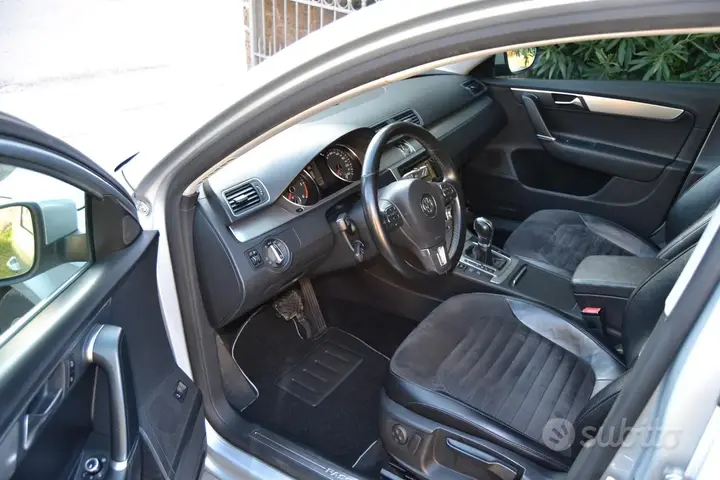Volkswagen Passat 2012 photo 5