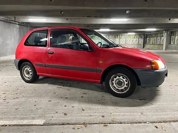 Toyota Starlet 1998 photo 3