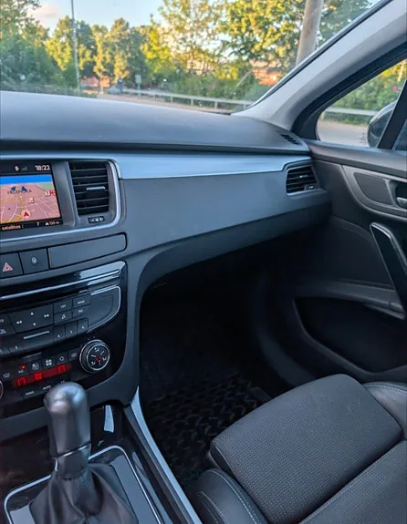 Peugeot 508 2011 photo 3