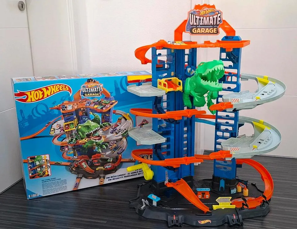 Hot Wheels Garage
