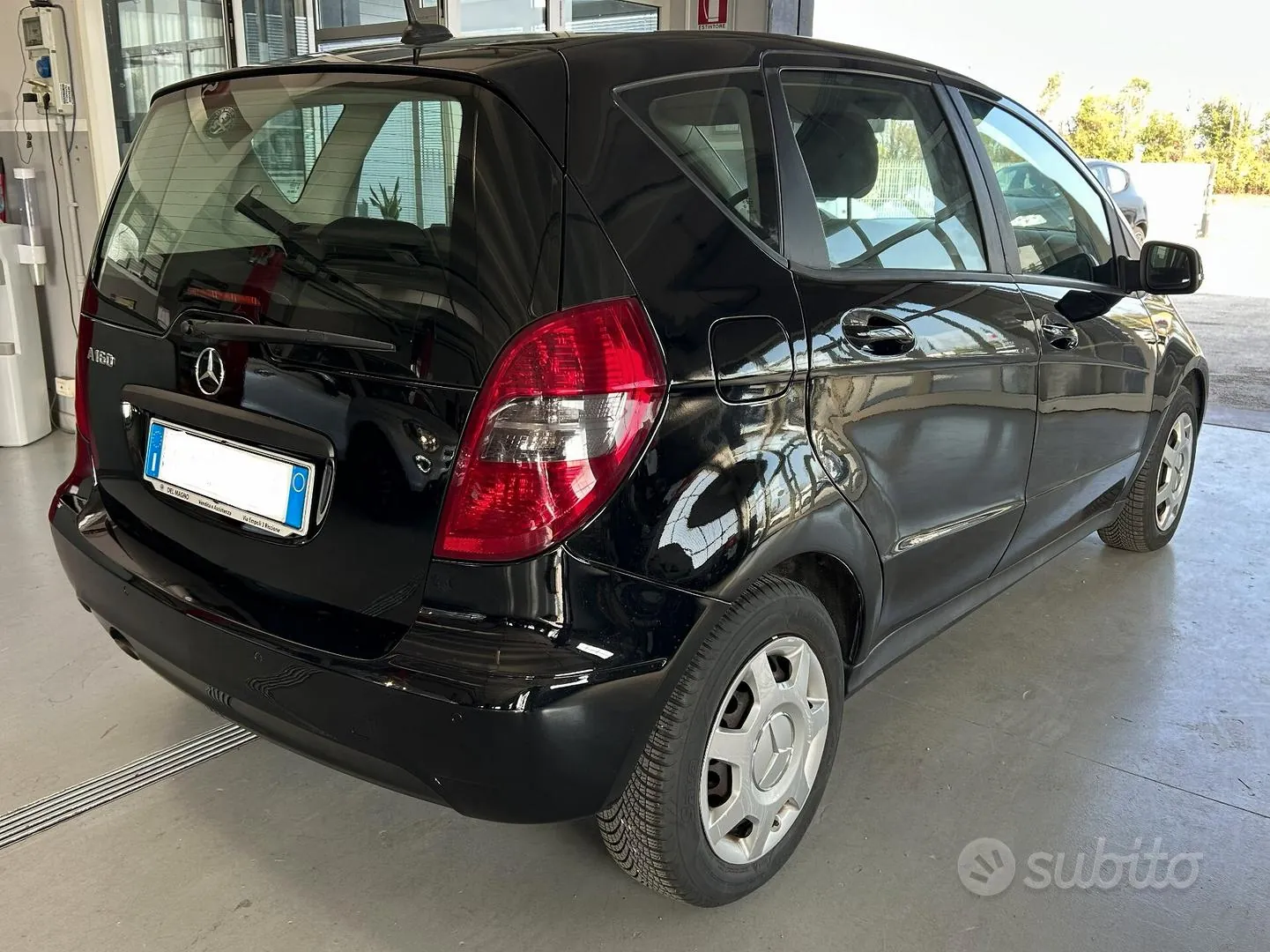 Mercedes-Benz A 160 Elegance 2011 photo 2
