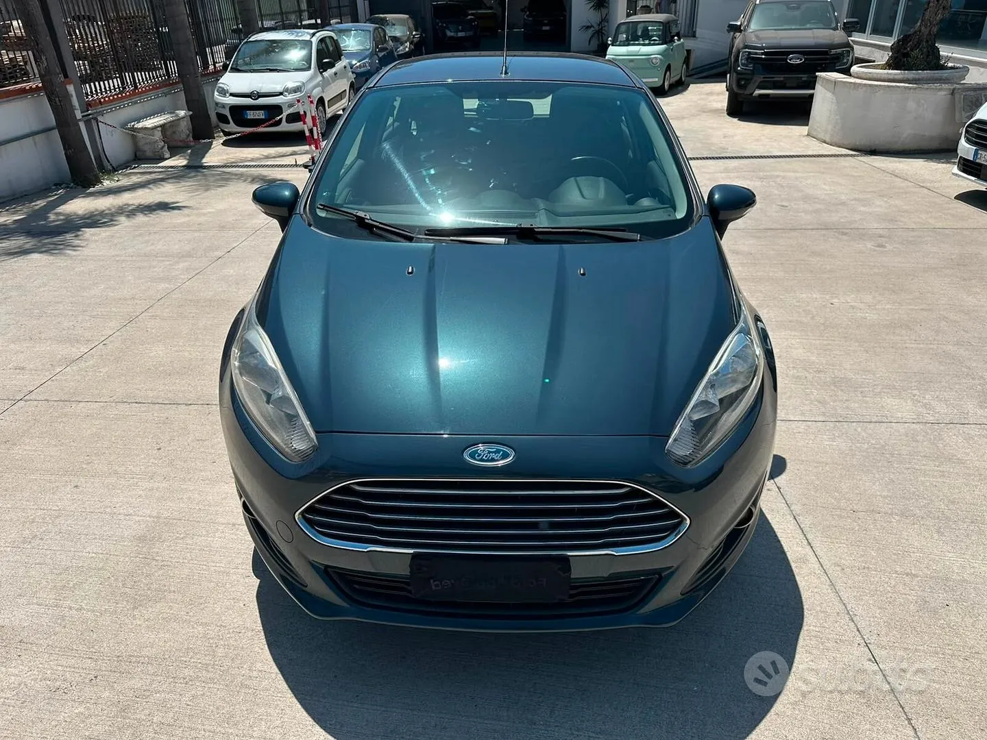 Ford Fiesta 2015 photo 2