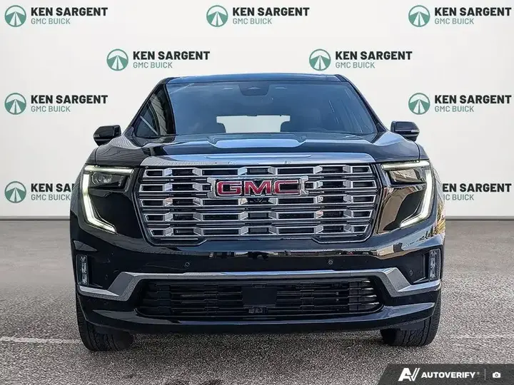 GMC Acadia 2027 photo 2