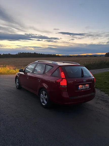 Kia Ceed 2012 photo 4