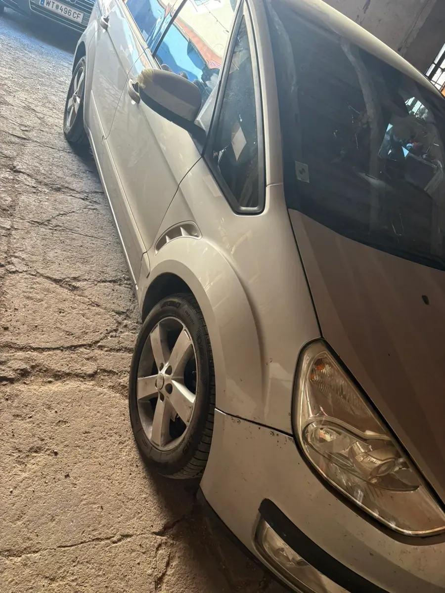 Ford S-Max 2007 photo 2