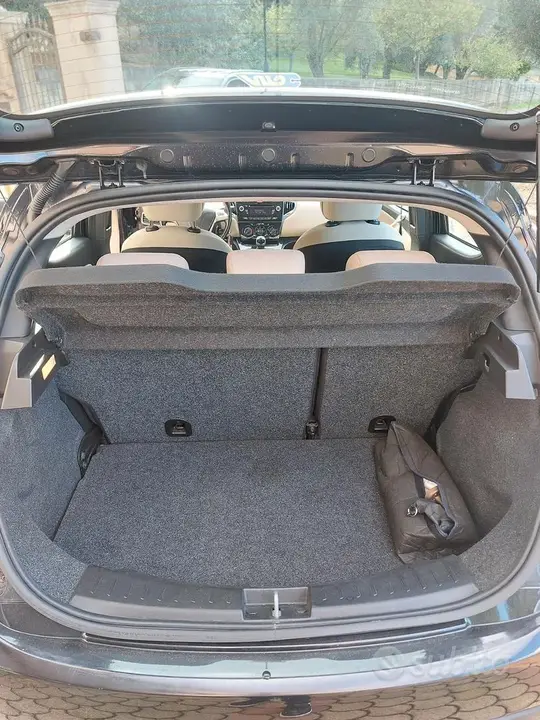 Lancia Ypsilon 2015 photo 4