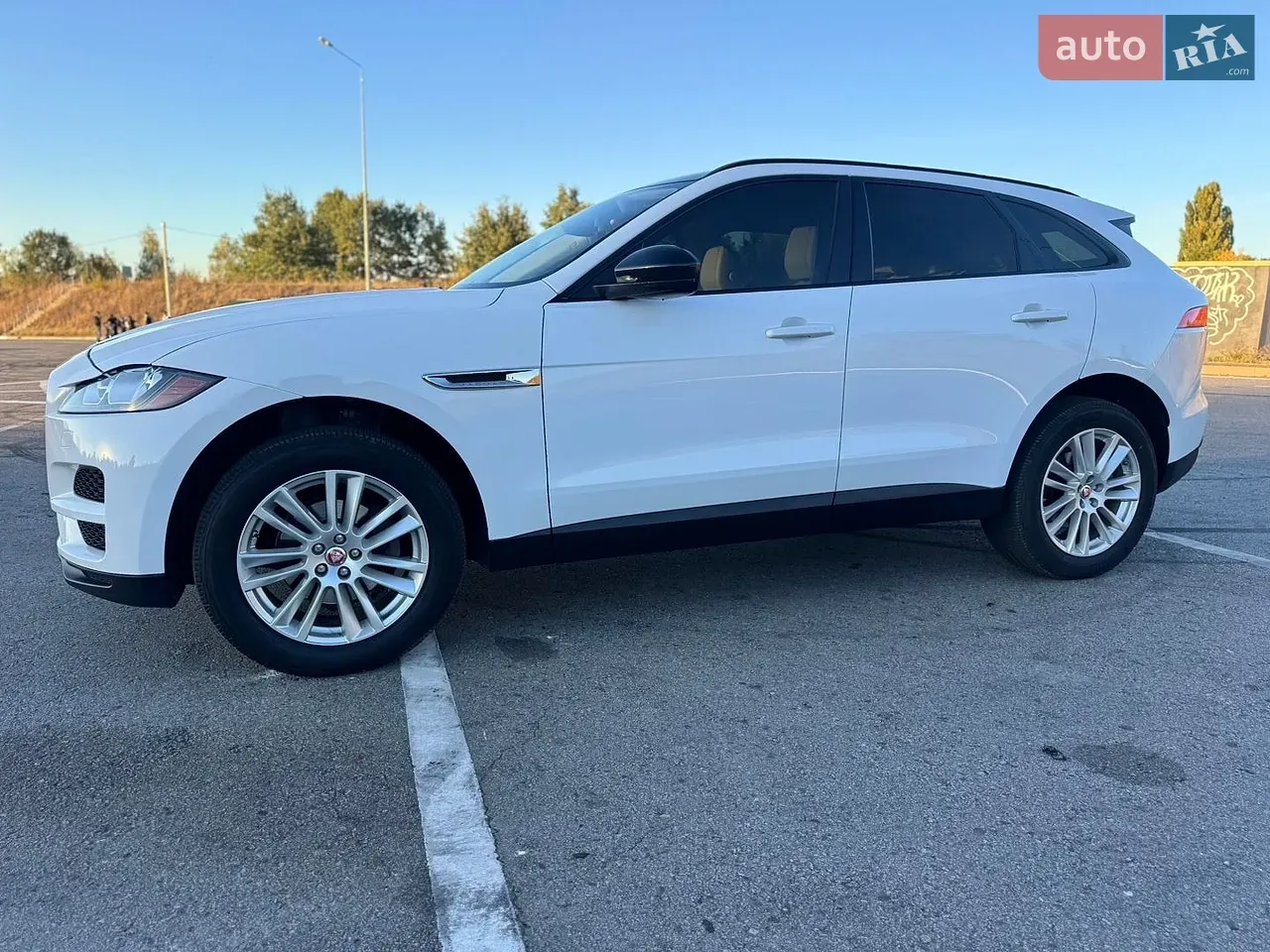 Jaguar F-Pace 2017 photo 3