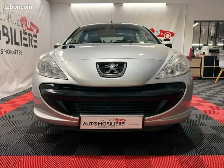 Peugeot 206 2010 photo 2