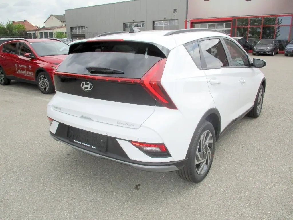 Hyundai Bayon photo 3