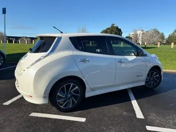 Nissan Leaf 2014 photo 3