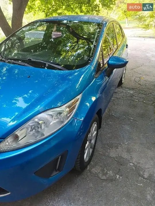 Ford Fiesta 2011 photo 4