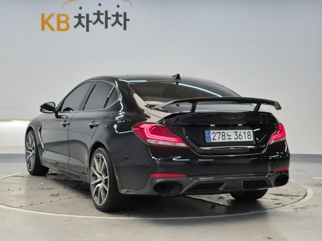 Genesis G70 2019 photo 2