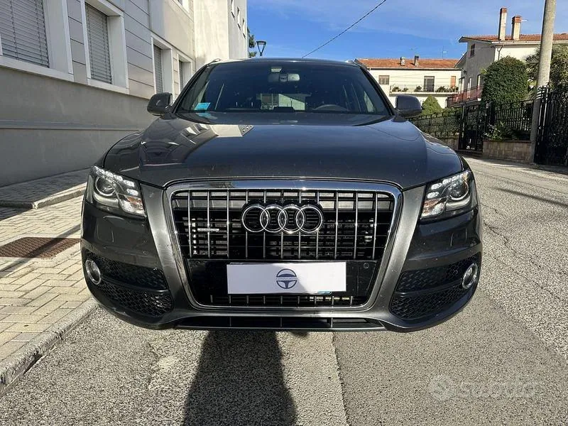 Audi Q5 2010 photo 2
