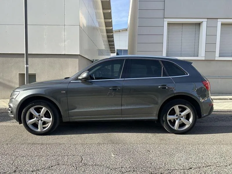 Audi Q5 2010 photo 3