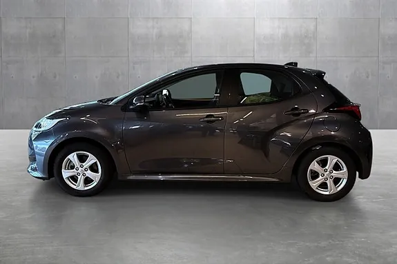 Toyota Yaris 2022 photo 2