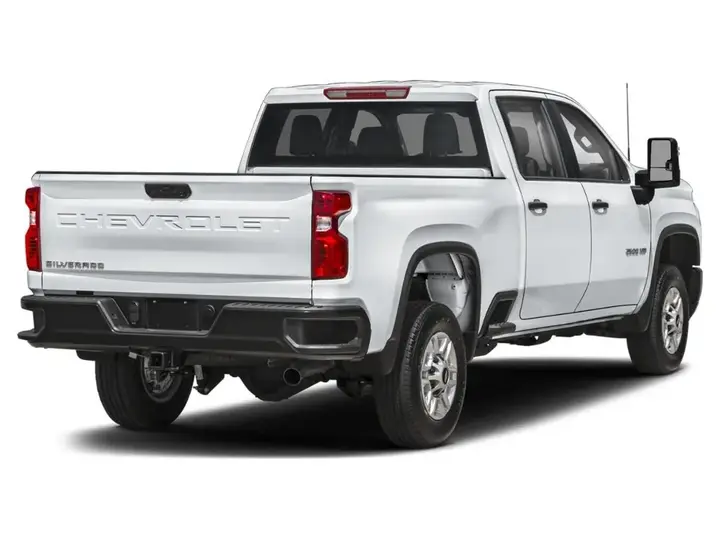 Chevrolet Silverado 2025 photo 2
