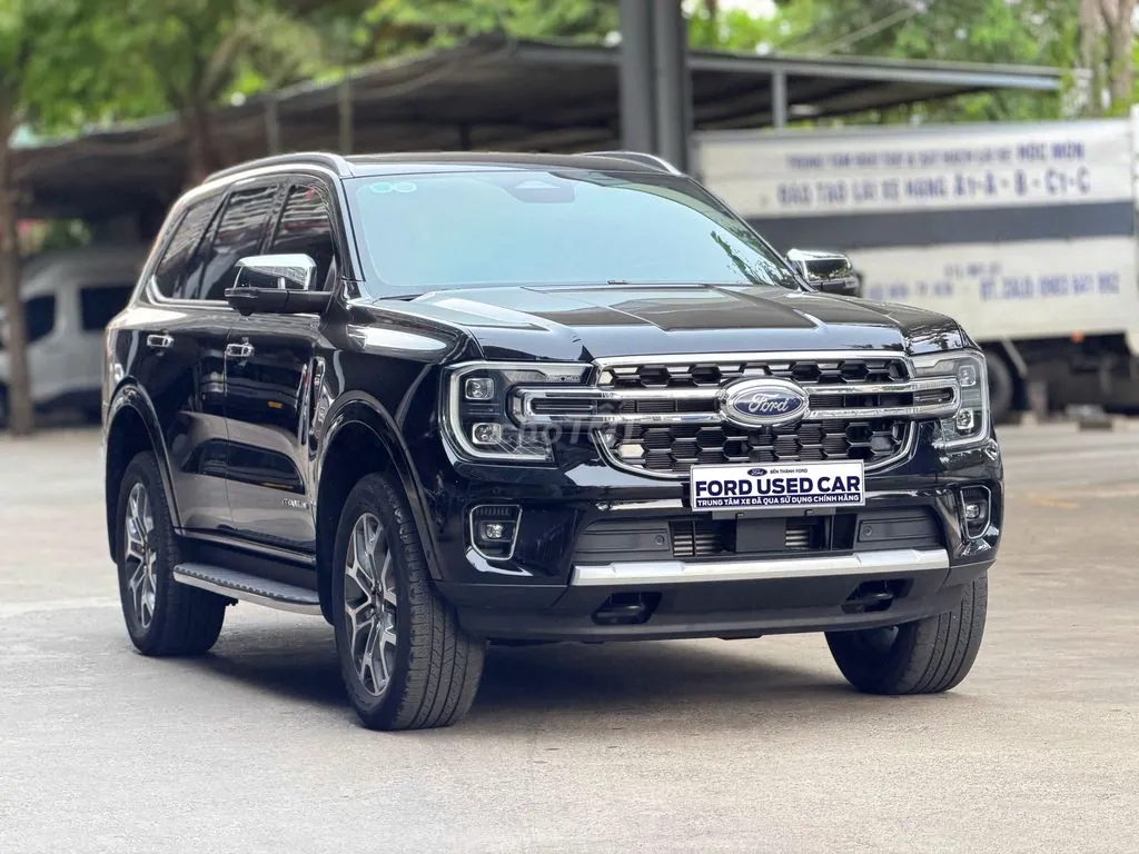 Ford Everest 2023 photo 2