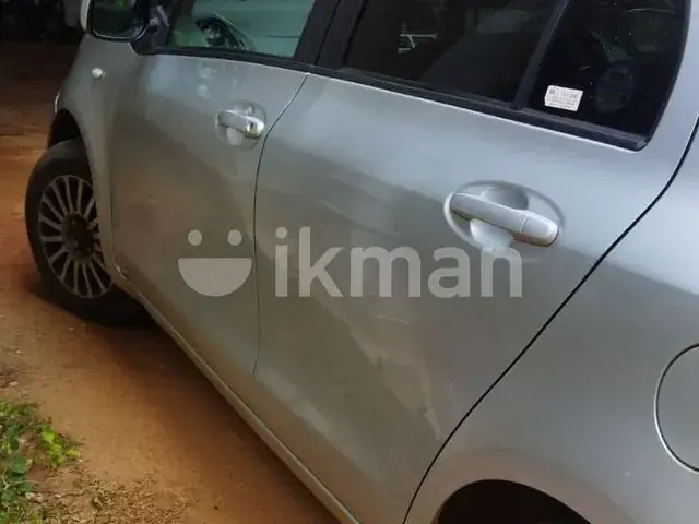 Toyota Vitz 2007 photo 4