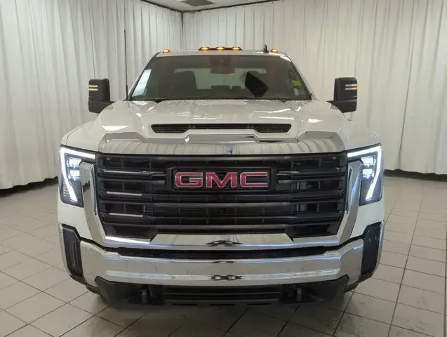 GMC Sierra 2500Hd 2026 photo 3