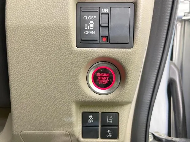 Honda N-Box 2017 photo 4