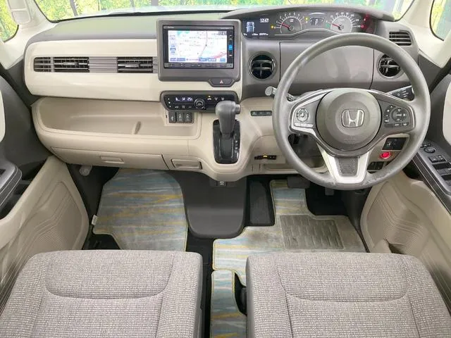 Honda N-Box 2017 photo 2