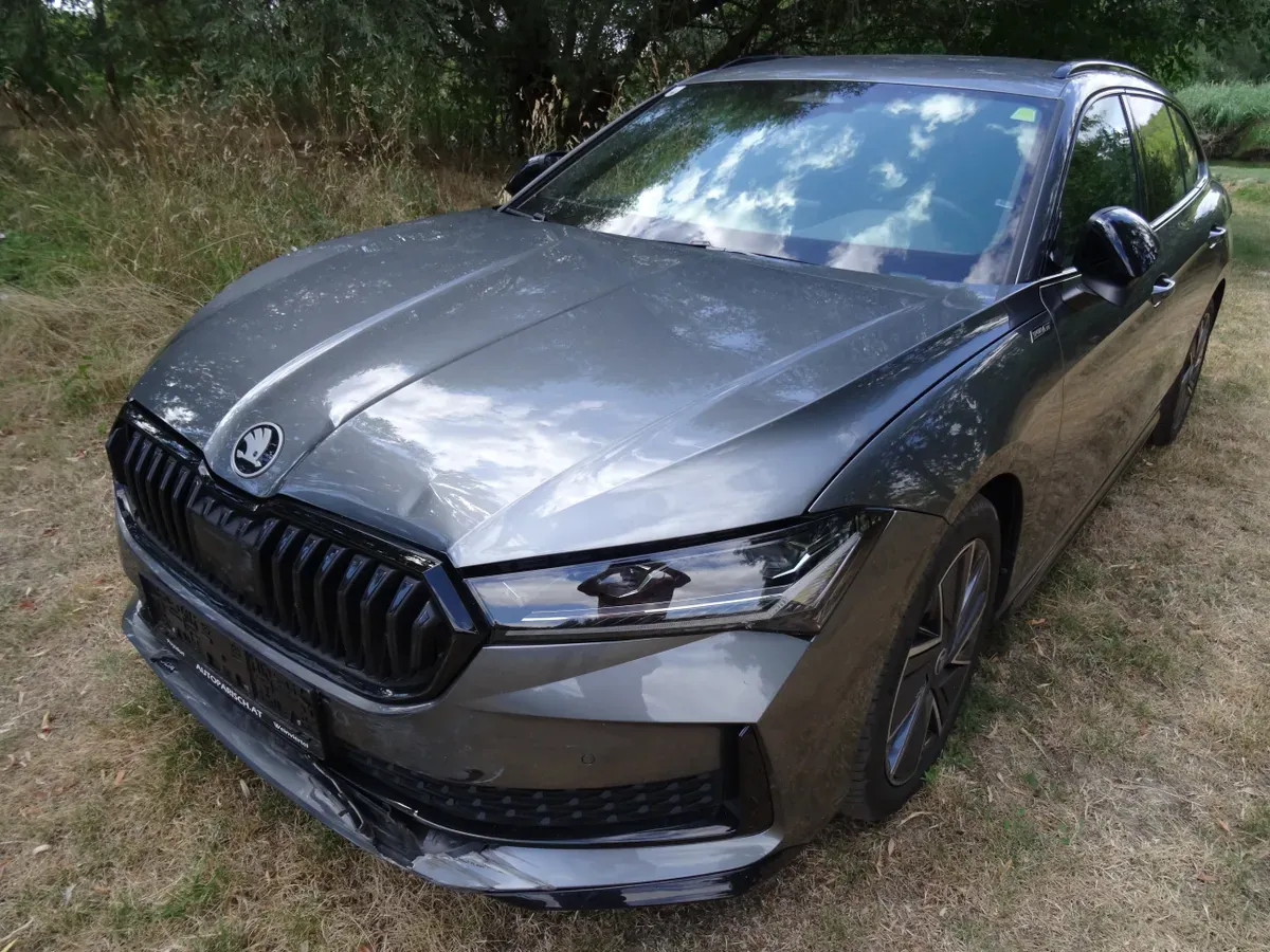Skoda Superb 2025 photo 2