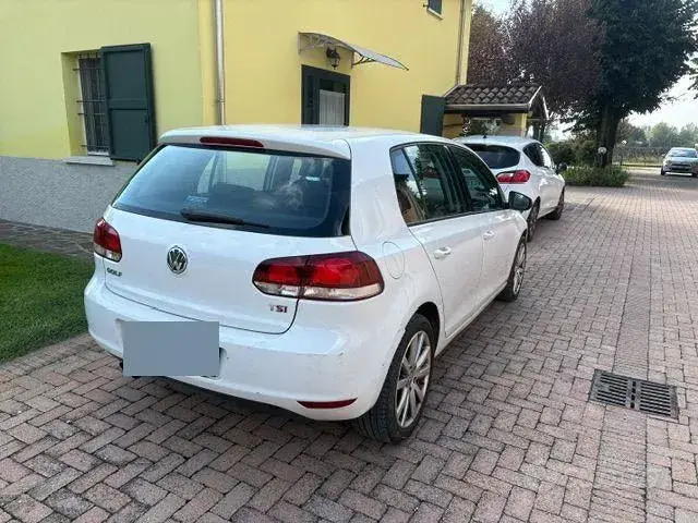 Volkswagen Golf 2010 photo 4