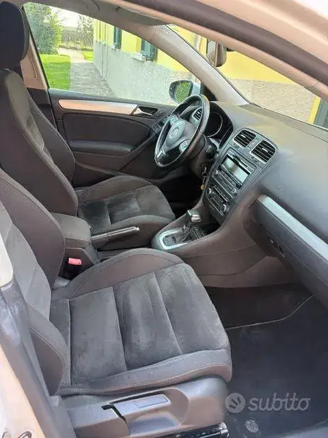 Volkswagen Golf 2010 photo 5