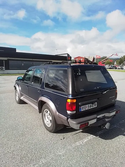 Ford Explorer 1996 photo 4