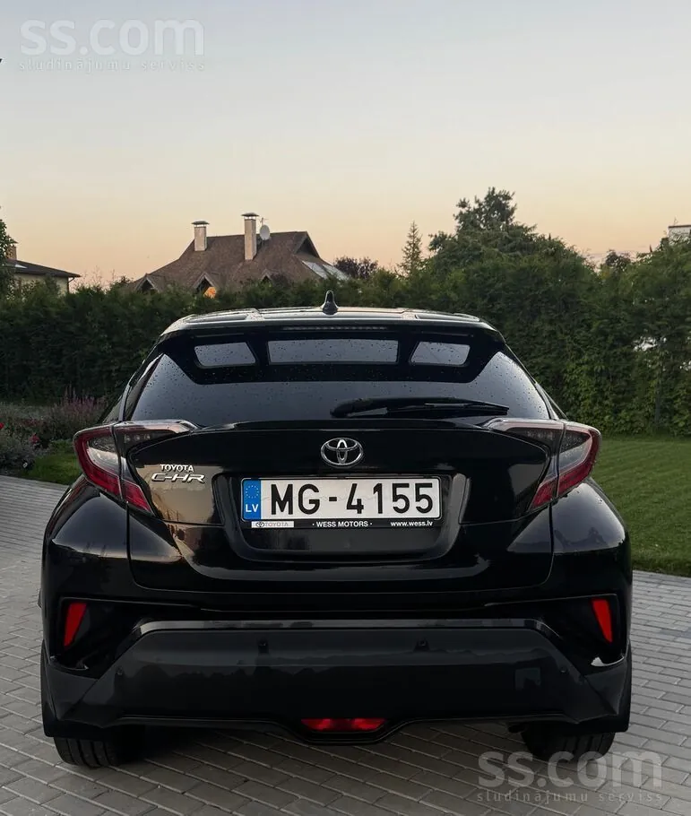 Toyota C-Hr 2019 photo 4