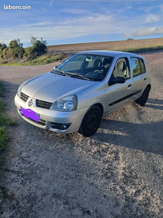 Renault Clio 2008 photo 2