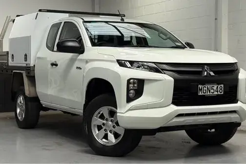 Mitsubishi Triton