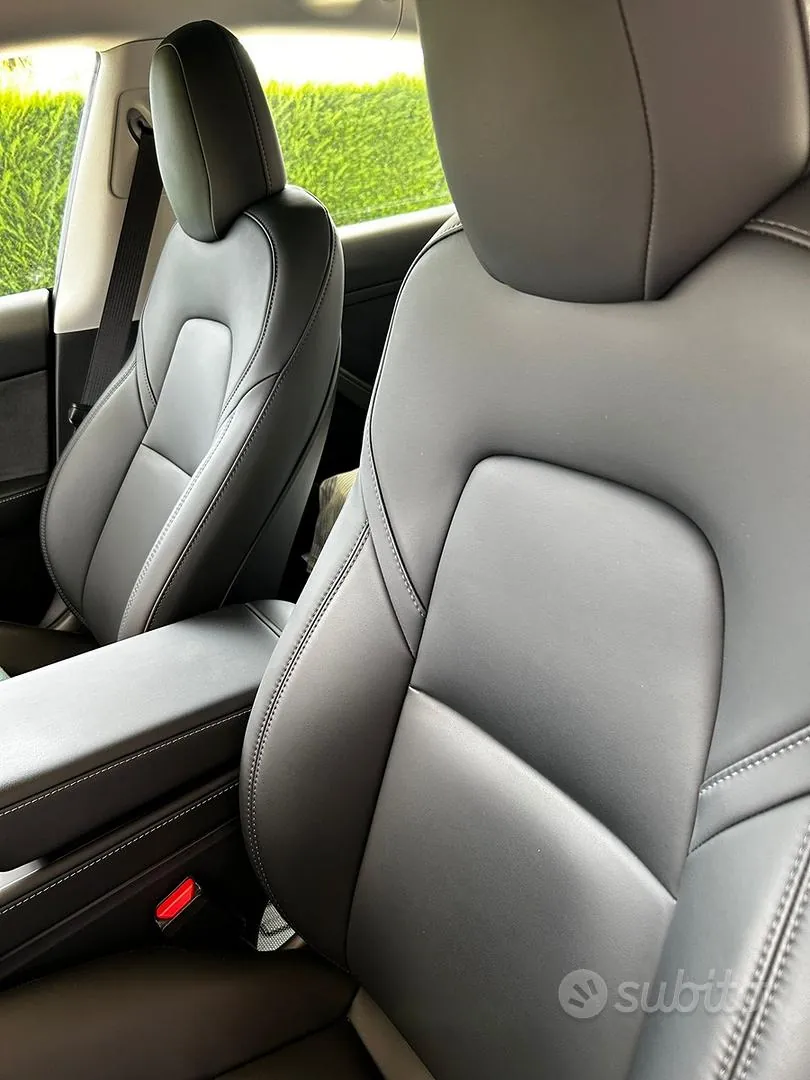 Tesla Model 3 2023 photo 3