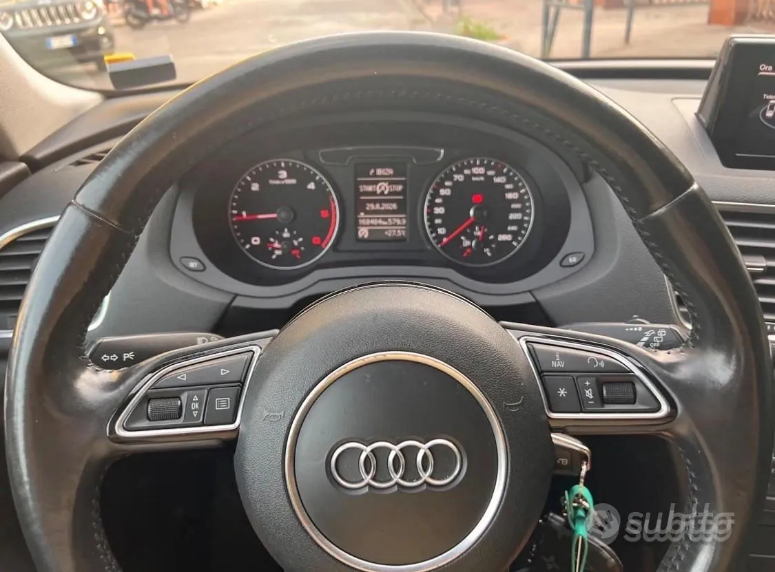 Audi Q3 2015 photo 2