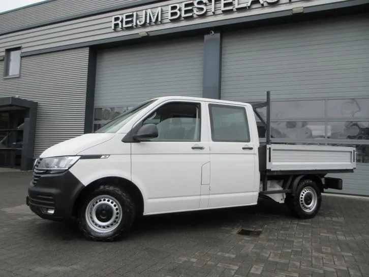 Volkswagen Transporter 2023 photo 2