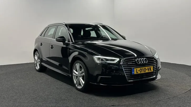 Audi A3 2017 photo 3