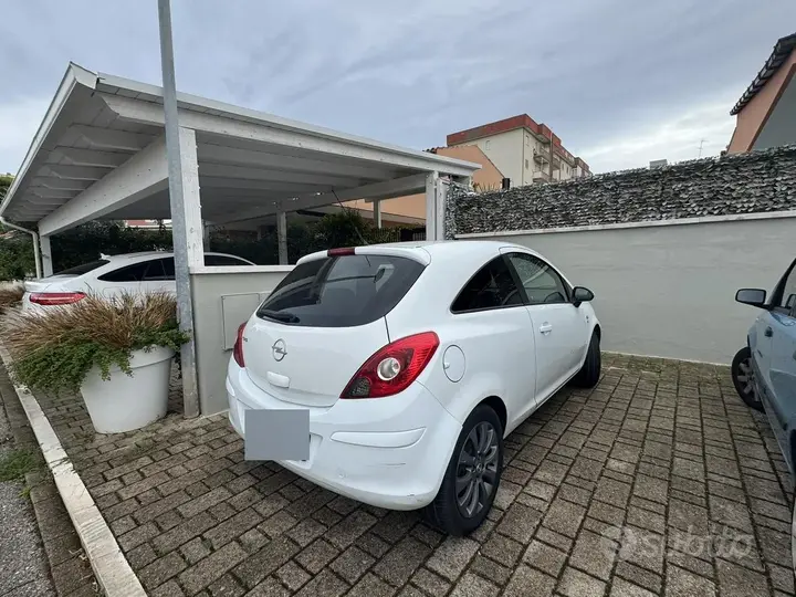 Opel Corsa 2010 photo 2
