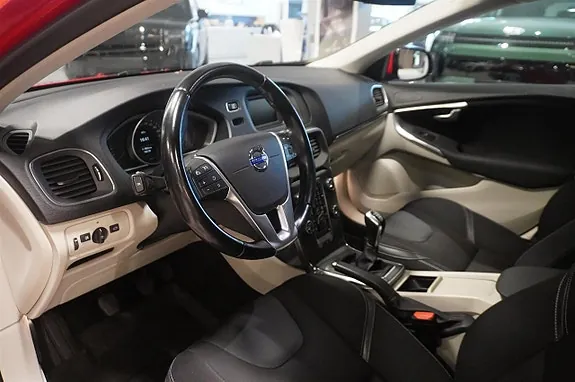 Volvo V40 2014 photo 2