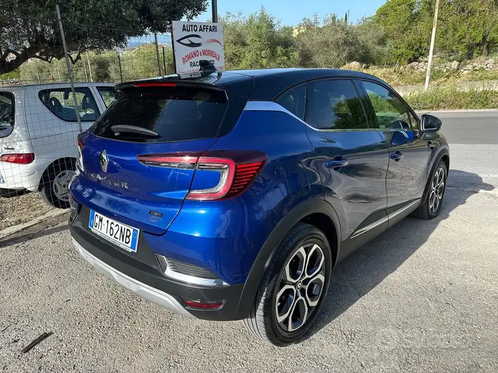 Renault Captur 2023 photo 2