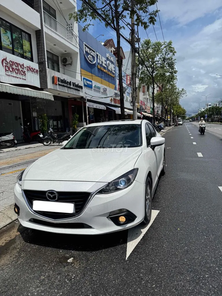 Mazda 3 2017 photo 2