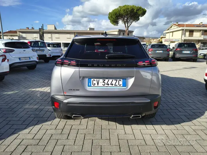 Peugeot 2008 2024 photo 5