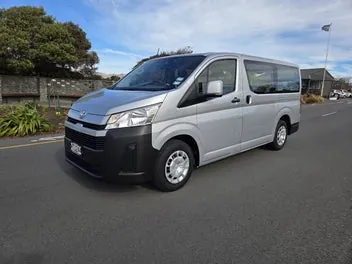 Toyota Hiace 2020 photo 4