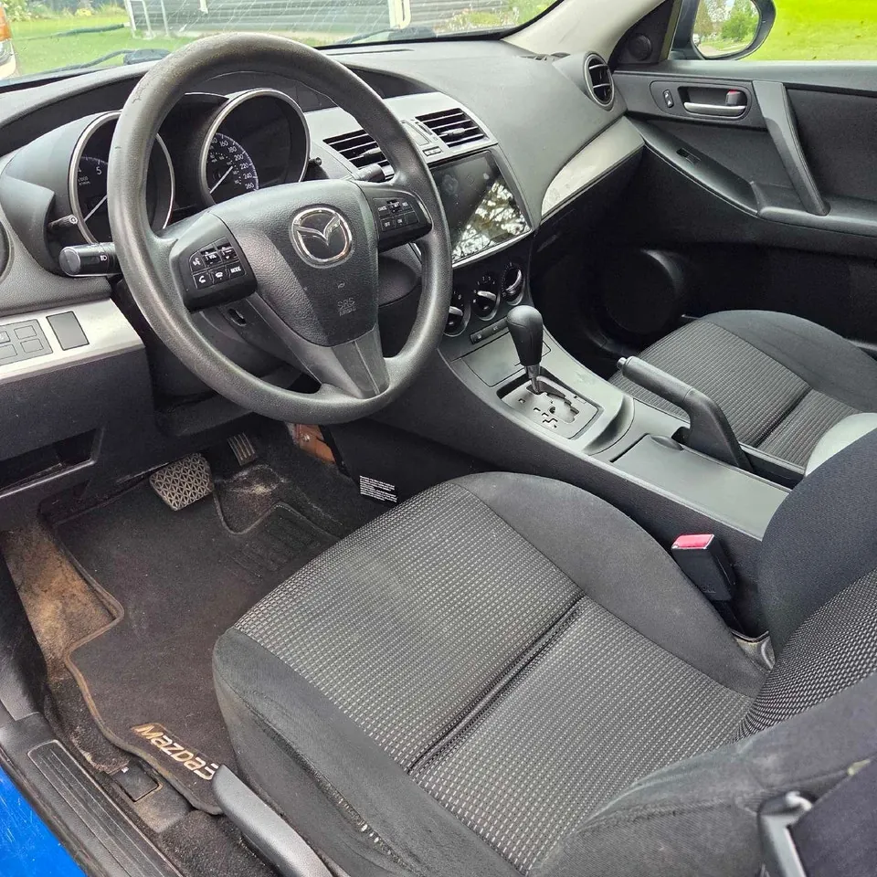 Mazda 3 2013 photo 4