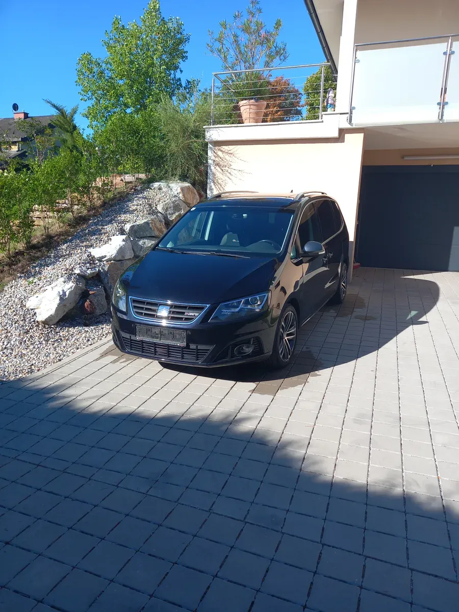 Seat Alhambra 2017 photo 2