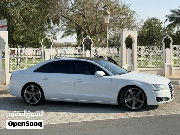 Audi A8 2014 photo 3