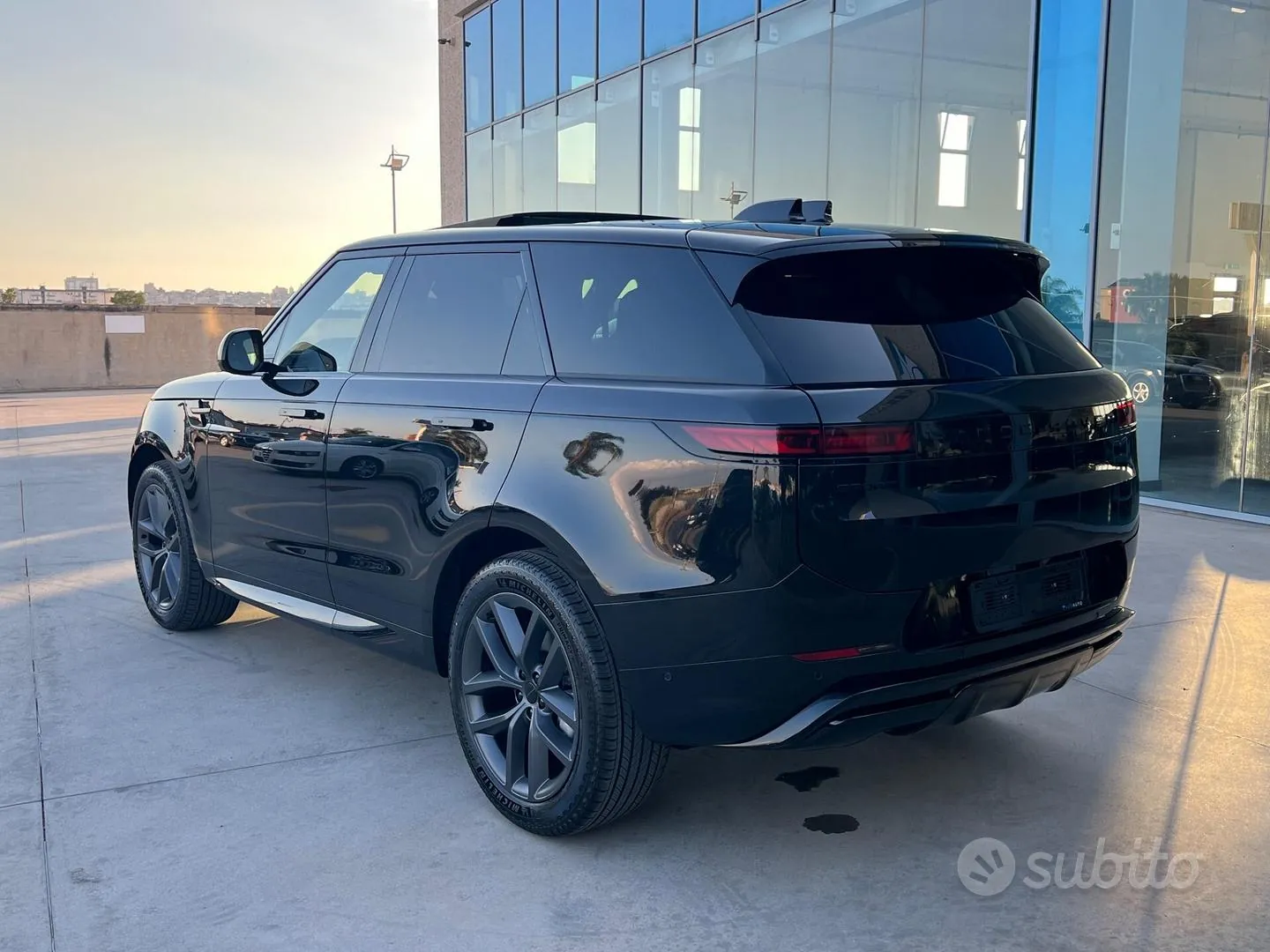 Land Rover Range Rover Sport photo 3