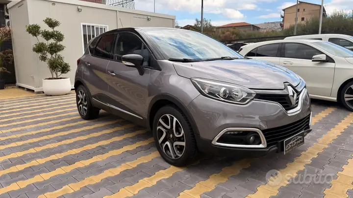 Renault Captur 2016 photo 2