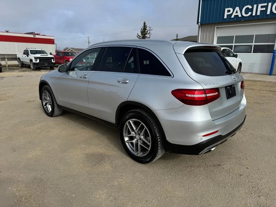 Mercedes-Benz Glc-Class 2016 photo 3
